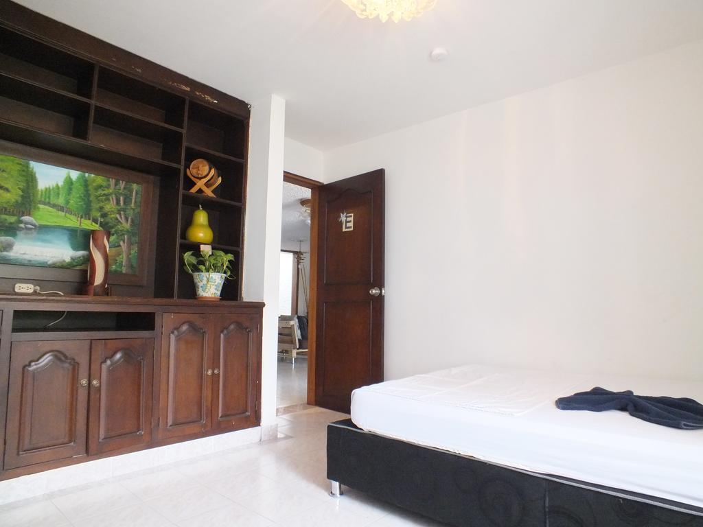Hostal Casa Paraiso Medellín Rom bilde